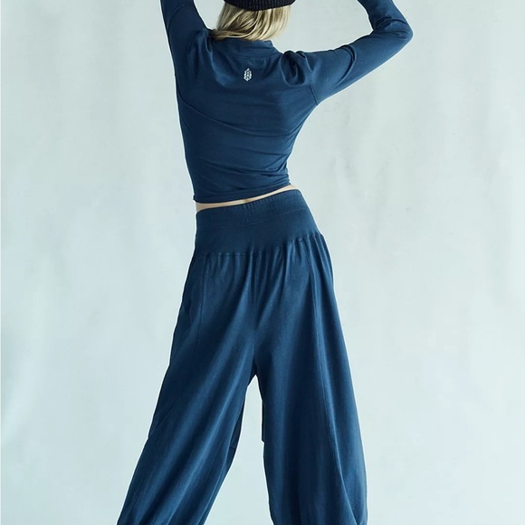 Free People Up In the Air set  harem style pants fitted top Navy Blue - Picture 2 of 10